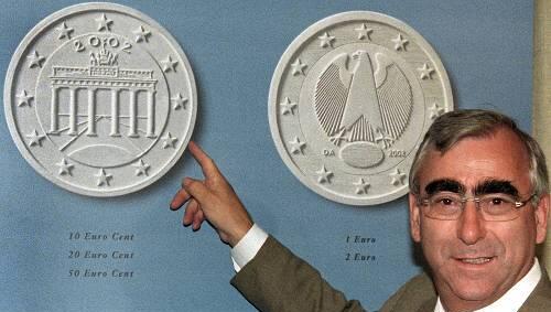 Einer der Väter des Euros – und vehementer Kämpfer für die europäische Idee: Theo Waigel. Einer der Väter des Euros – und vehementer Kämpfer für die europäische Idee: Theo Waigel.