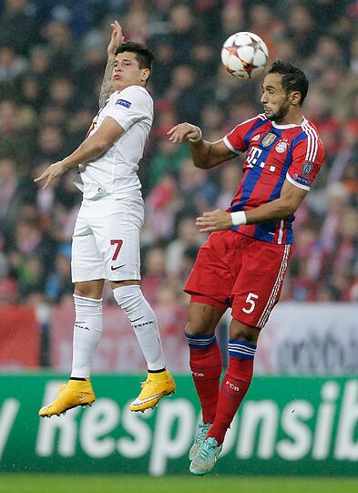 Medhi Benatia - NOTE 2 - Ging sehr motiviert ins Spiel mit dem Ex-Klub, das zeigte seine robuste Gangart. Zeigte, warum die Bayern 26 Millionen Euro an die Roma überwiesen hatten. Verpasste nach einer Ecke knapp sein erstes Tor für Bayern. Im Kopfball unbezwingbar.