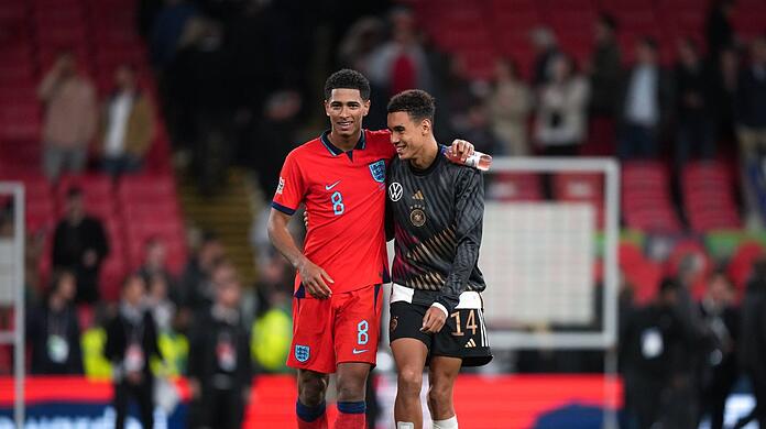 Gute Kumpels und nun im Champions-League-Halbfinale Gegner: Real-Star Jude Bellingham (l.) und Bayerns Jamal Musiala.