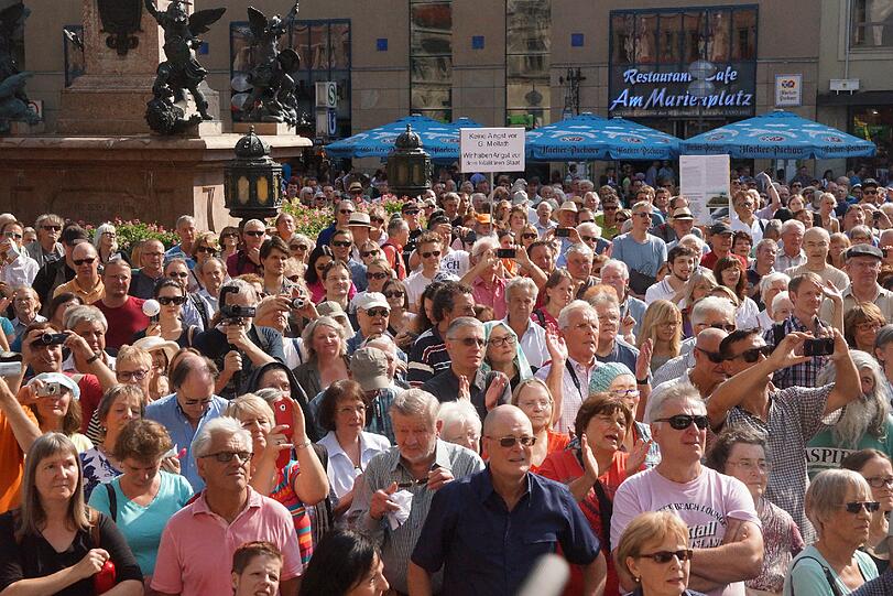 Die Bilder von Kundgebung von Gustl Mollath und seinen Unterstützern am Marienplatz.