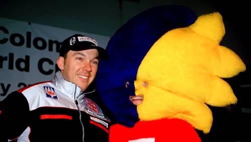 Fritz Strobl, hier mit dem Maskottchen der WM 2003, hält seit elf Jahren den Streckenrekord auf der Streif. Fritz Strobl, hier mit dem Maskottchen der WM 2003, hält seit elf Jahren den Streckenrekord auf der Streif.