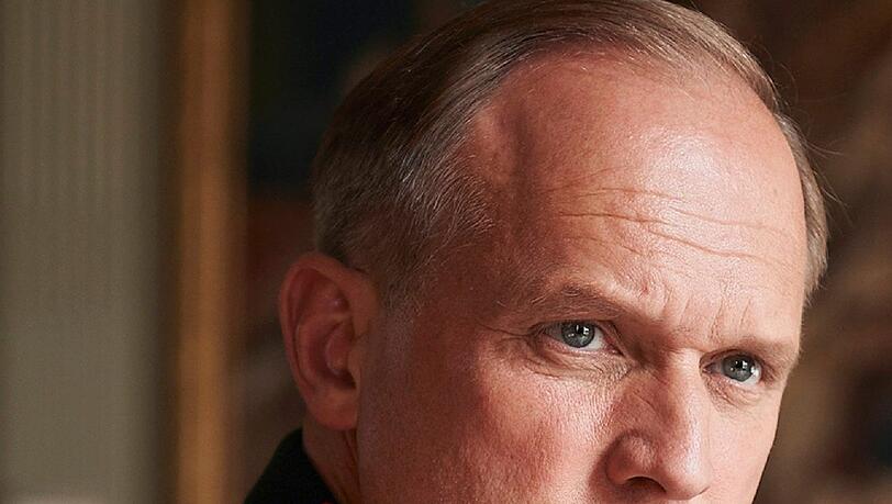 Schauspieler Ulrich Tukur (Bild) spielt in der ARD-Produktion (1. November, 20:15 Uhr) die Rolle des umstrittenen "Wüstenfuchs" Rommel. Schauspieler Ulrich Tukur (Bild) spielt in der ARD-Produktion (1. November, 20:15 Uhr) die Rolle des umstrittenen "Wüstenfuchs" Rommel.