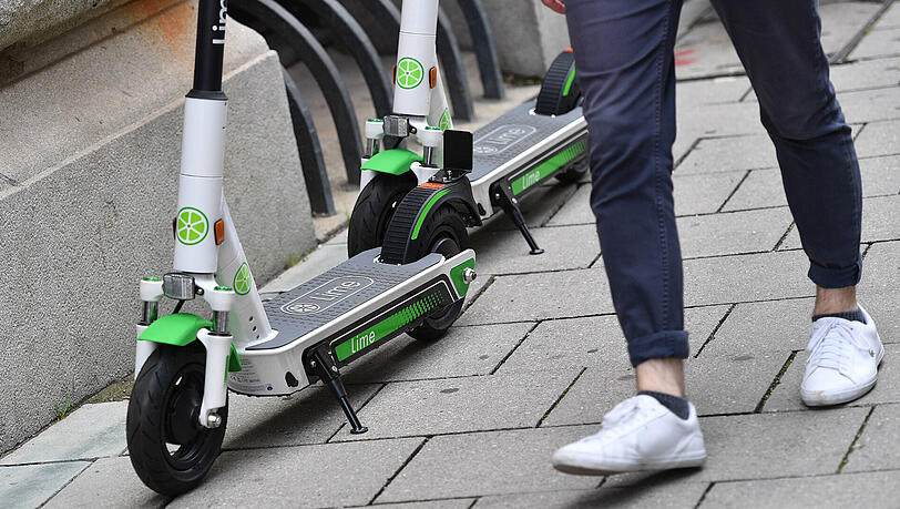 Polarisieren schon jetzt: E-Scooter in München. Polarisieren schon jetzt: E-Scooter in München.