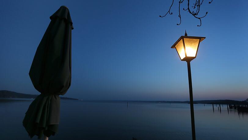 Die 79-jährige Frau wurde das letzte Mal beim Schwimmen im Ammersee gesehen. (Symbolbild) Die 79-jährige Frau wurde das letzte Mal beim Schwimmen im Ammersee gesehen. (Symbolbild)