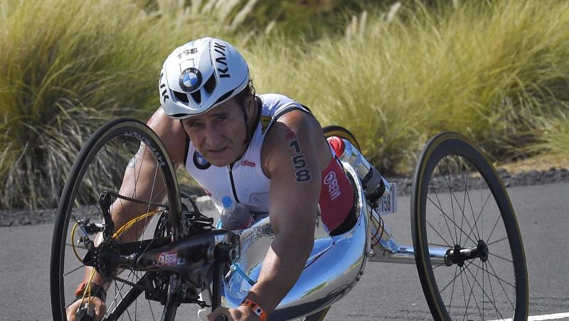 Der mit seinem Handbike verunglückte Alessandro Zanardi musste wieder auf die Intensivstation. Der mit seinem Handbike verunglückte Alessandro Zanardi musste wieder auf die Intensivstation.