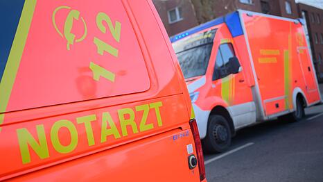 Die Frau "wurde mit kritischem Zustand schwerstverletzt" in ein M&uuml;nchner Krankenhaus gebracht, auch der Mann erlitt schwere Verletzungen und kam in eine Klinik. (Symbolbild)