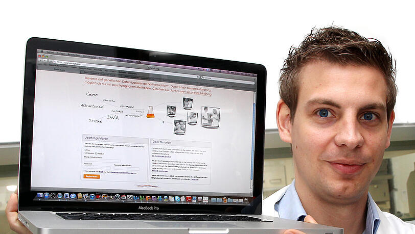 Andreas Reichert, Biotechnologie-Student in Freising, hat eine neue Form der Partnersuche entdeckt - mittels eines Gentests. Andreas Reichert, Biotechnologie-Student in Freising, hat eine neue Form der Partnersuche entdeckt - mittels eines Gentests.