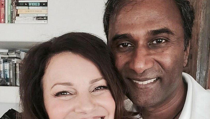 Fran Drescher und Shiva Ayyadurai haben geheiratet Fran Drescher und Shiva Ayyadurai haben geheiratet