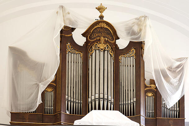 Ein Unikat in der Kapelle: Die einzige vollständig erhaltene Orgel des berühmten Orgelbauers Franz Borgias Maerz. Ein Unikat in der Kapelle: Die einzige vollständig erhaltene Orgel des berühmten Orgelbauers Franz Borgias Maerz.
