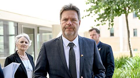 Für Vizekanzler Robert Habeck geht es bei seiner Nahost-Reise um Energie- und Klimafragen.