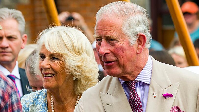 Der britische König Charles und seine Ehefrau Camilla sind für drei Tage zum Staatsbesuch in Frankreich zu Gast. Es ist ihr erster Besuch seit der Krönung am 6. Mai.