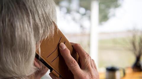 Die Seniorin erkannte den Betrug. (Symbolbild)