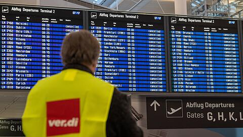 Am Flughafen München wird am Montag gestreikt. (Archivbild)