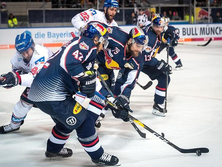 Eishockey: DEL, EHC Red Bull München - Adler Mannheim, Meisterschaftsrunde. Foto: Sina Schuldt/Archivbild