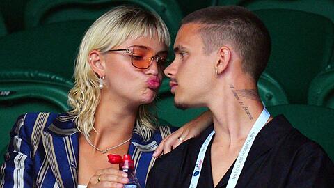 Mia Regan und Romeo Beckham tauschten in Wimbledon Küsse aus.