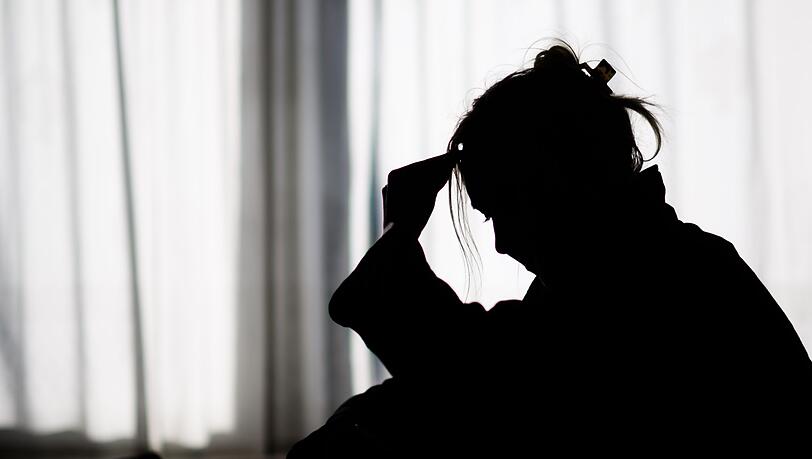 Werden Menschen mit psychischen Problemen diskriminiert, wenn sie in Bayern Beamte werden wollen? (Symbolbild) Werden Menschen mit psychischen Problemen diskriminiert, wenn sie in Bayern Beamte werden wollen? (Symbolbild)