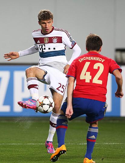 THOMAS MÜLLER: NOTE 2 
Der Matchwinner per humorfreiem Elfer. Blieb cool. Hatte die Entscheidung zum 2:0 auf dem Fuß, wählt einen Querpass - die falsche Idee (85.). Aber: Gefährlichster Offensiver.