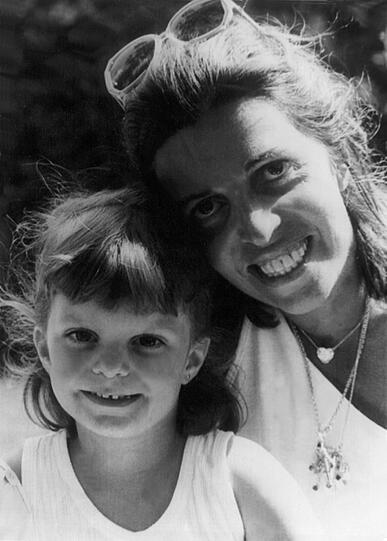 Athina Onassis mit ihrer Mutter Christina