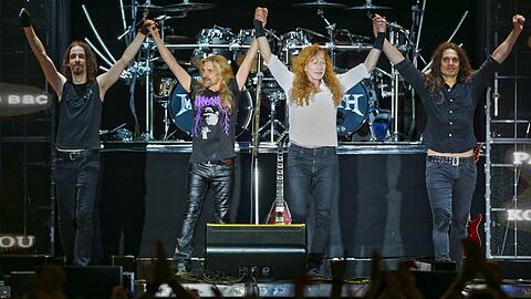 US-Metalband Megadeth (v.l.): Dirk Verbeuren, James LoMenzo, Dave Mustaine und Kiko Loureiro bei einem Konzert 2023 am Riverside Festival in Aarburg, Schweiz.