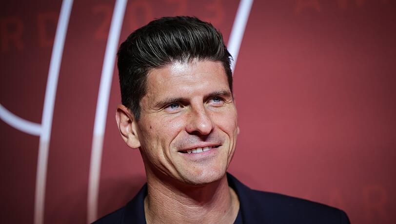 Mario Gomez verlängert seinen Vertrag bei Red Bull bis 2028 und freut sich auf die Zusammenarbeit mit Jürgen Klopp.