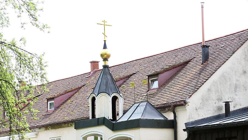 ... liegt am Schirmerweg in Obermenzing. ... liegt am Schirmerweg in Obermenzing.