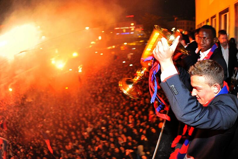 Auf nationaler Ebene ist der FC Basel schon eher ans Feiern gewöhnt. Den letzten von insgesamt 14 nationalen Meister-Titeln holte der FC Basel vergangene Saison.