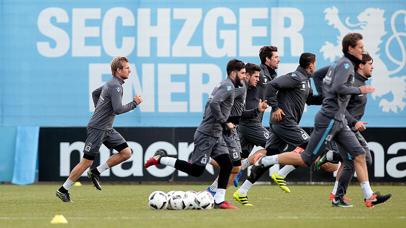 Geht beim TSV 1860 im Moment nicht mehr vorneweg: Ex-Kapitän Stefan Aigner (l.).