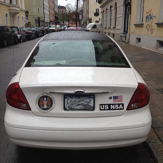 ...das amerikanische Kennzeichen und die Embleme. Echt oder Fake?