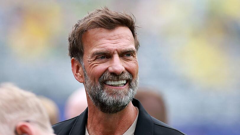 Wenn Jürgen Klopp wirklich deutscher Nationaltrainer wird, bestreitet er sein erstes Spiel gegen die Niederlande. Wenn Jürgen Klopp wirklich deutscher Nationaltrainer wird, bestreitet er sein erstes Spiel gegen die Niederlande.