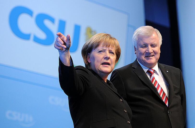 22.11.2013: Angela Merkel besucht den CSU-Parteitag in München.