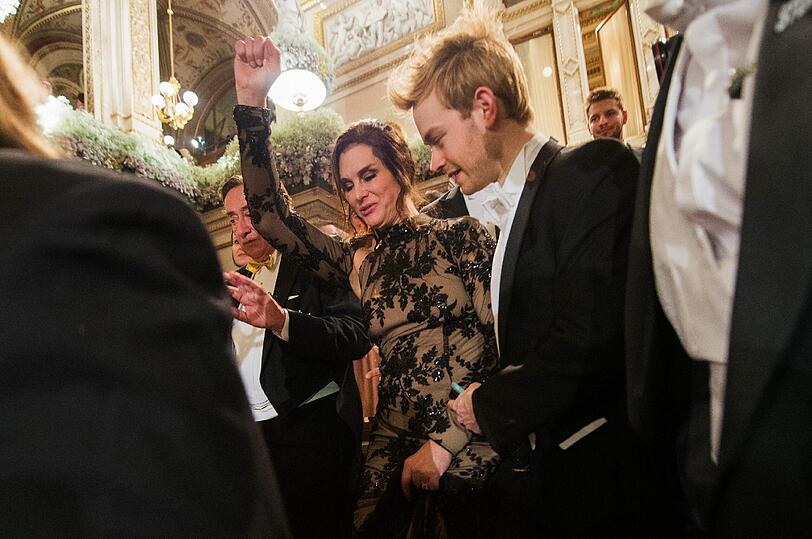 "Alles Walzer" - Die Bilder vom Wiener Opernball 2016.