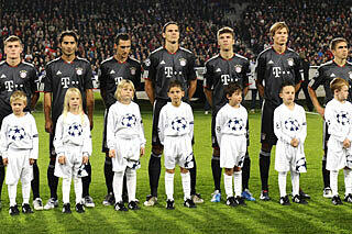 Im Februar geht es für die Mannschaft des FC Bayern in der Champions-League weiter.