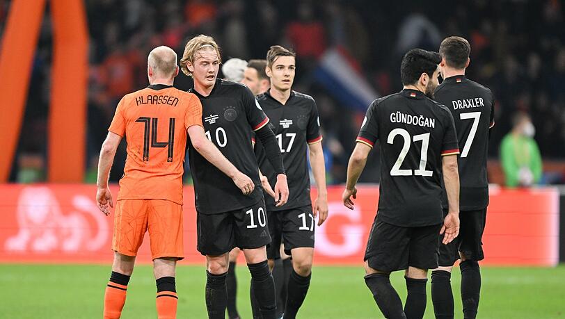 29. März 2022: Deutschland geht in Amsterdam gegen die Niederlande zwar mit 1:0 in Führung, am Ende heißt es aber 1:1. 29. März 2022: Deutschland geht in Amsterdam gegen die Niederlande zwar mit 1:0 in Führung, am Ende heißt es aber 1:1.