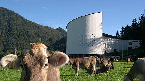 Das Passionsspielhaus in Erl.