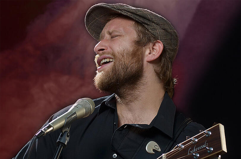 Der Singer-Songwriter Gregor Meyle spielt auch auf dem Sommernachtstraum 2015.