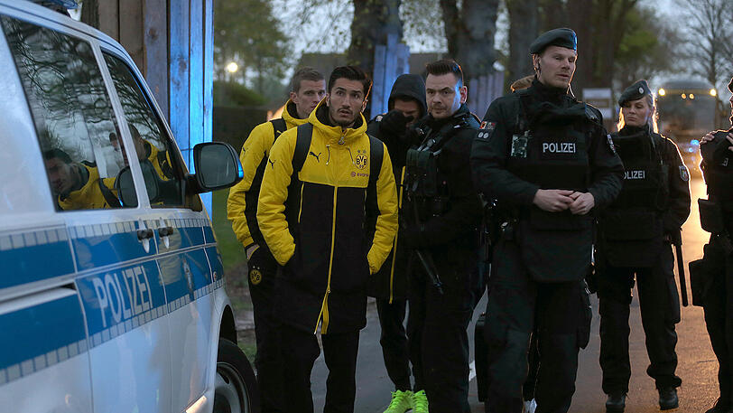 Hat der Anschlag auf den Mannschaftsbus von Borussia Dortmund möglicherweise einen islamistischen Hintergrund?