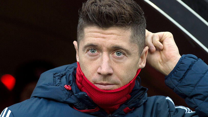 Robert Lewandowski: Ohne Note.
 Wieder auf der Bank, wieder nur Joker. Ersetzte nach 72 Minuten James. Wirkte frustriert, sah Gelb (82.).
