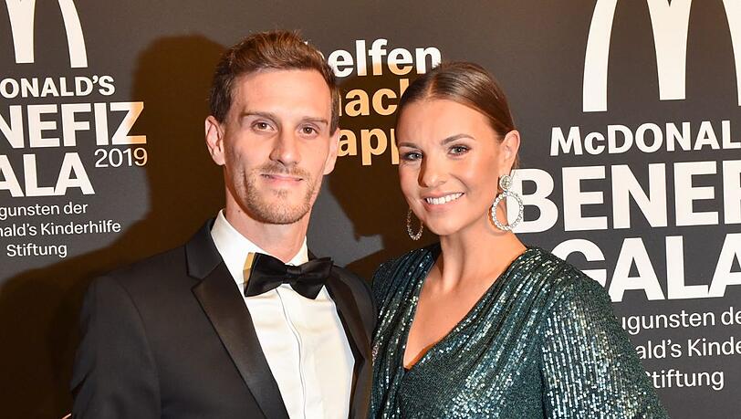 Laura Wontorra und Ehemann Simon Zoller haben sich im Jahr 2022 getrennt. Laura Wontorra und Ehemann Simon Zoller haben sich im Jahr 2022 getrennt.