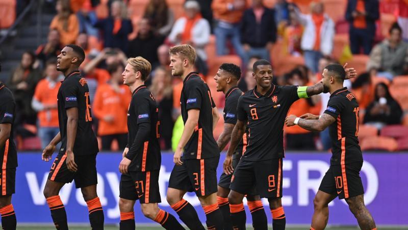Souveräner Gruppensieger: Mit drei Siegen zieht die Niederlande ins EM-Achtelfinale ein.