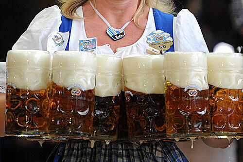 Heuer kommt das Bier im Bräurosl aus der Pipeline.
