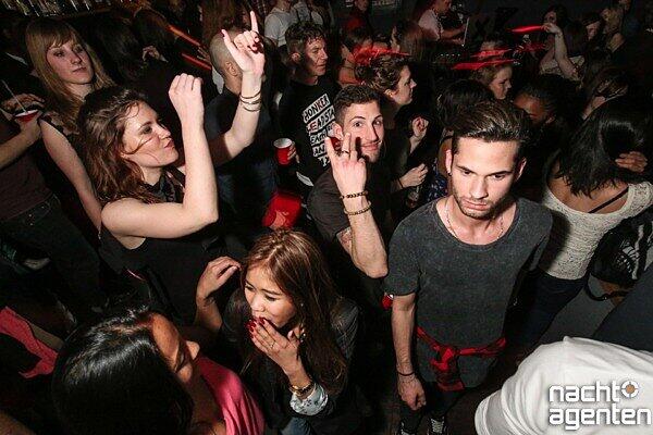 Die besten Partybilder vom Samstag. Hier aus dem Crux.