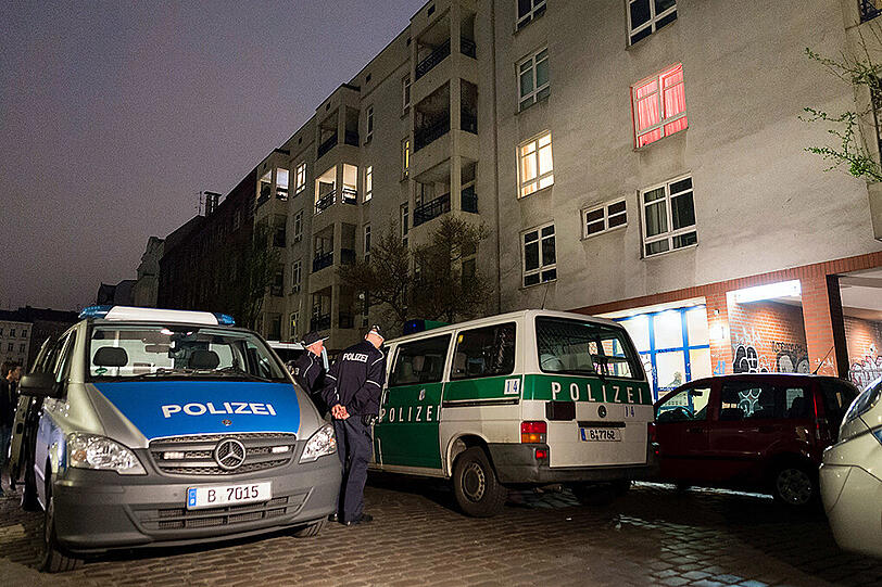 SEK-Großrazzia bei einem arabischen Familienclan in Berlin. Die Bilder.