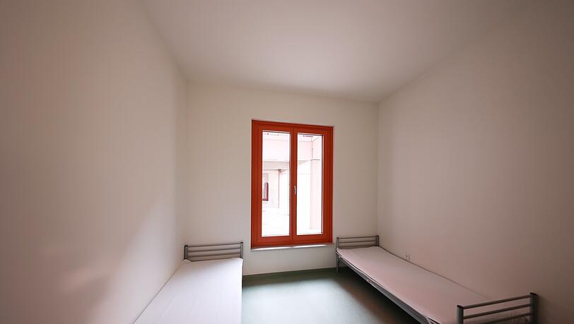 Früher mussten bis zu zwölf Leute in einem Zimmer schlafen. Jetzt gibt es deutlich mehr Platz.