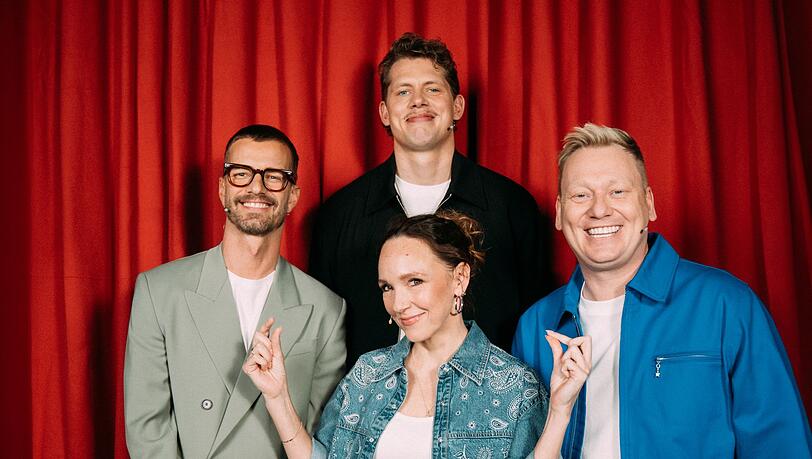 Sie wetteifern um die Gunst der vielen "Wer stiehlt mir die Show?"-Fans (von links): Noch-Moderator Joko Winterscheidt und seine neuen Herausforderer Carolin Kebekus, Moritz Wagner sowie Jens "Knossi" Knossalla.