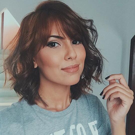 Model Aline Brum