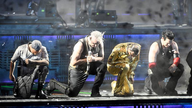 Rammstein-Kniefall vor den Fans: "München. Danke dass ihr hier, dass ihr bei uns seid"