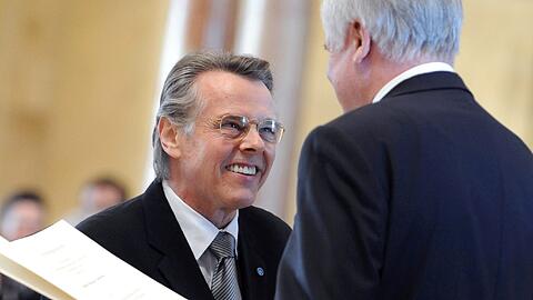 Als Mariss Jansons (l.) noch auf Seehofers Versprechungen vertraute: 2011 verlieh der Ministerpräsident ihm den Maximiliansorden.