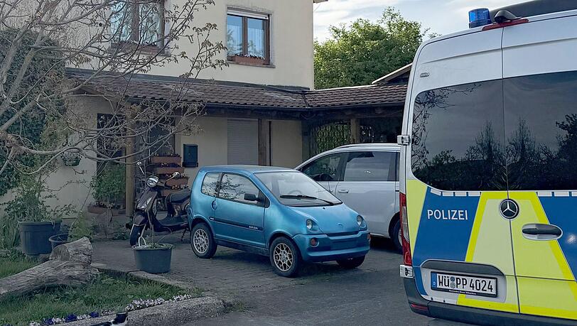 Die Polizisten suchen einen 18-J&auml;hrigen - und vermuten ein Gewaltverbrechen.