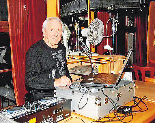 1973 wurde Alfred "Gaggi" Ostertag Deutscher Meister im Rock&rsquo;n&rsquo;Roll &ndash; und hat danach halb München das Tanzen beigebracht. Bis heute legt er regelmäßig seine Lieblings-Rock&rsquo;n&rsquo;Roll und Boogie-Platten auf und ruft zur "Tanzparty".