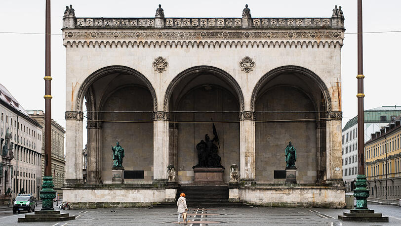Die Feldherrnhalle am Odeonsplatz wird saniert.